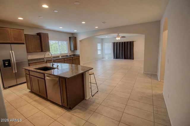 6384 W GEORGETOWN Way, Florence, AZ 85132