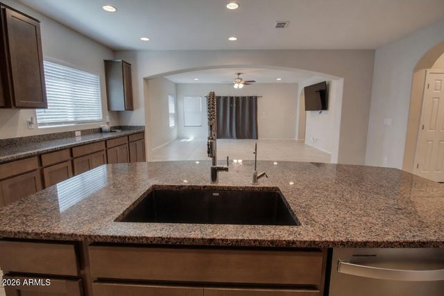 6384 W GEORGETOWN Way, Florence, AZ 85132