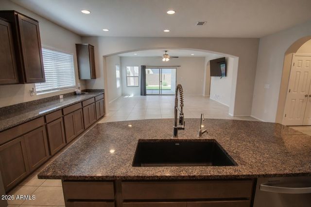 6384 W GEORGETOWN Way, Florence, AZ 85132