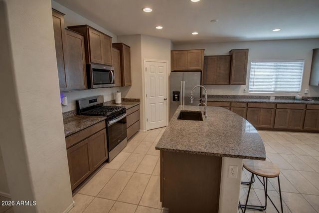6384 W GEORGETOWN Way, Florence, AZ 85132