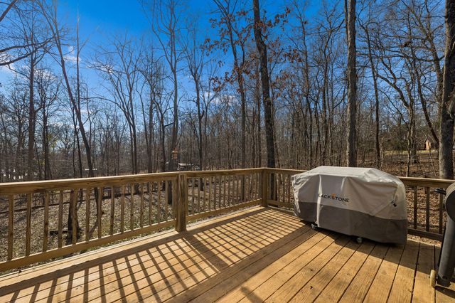 435 Penile Dr, Decherd, TN 37324