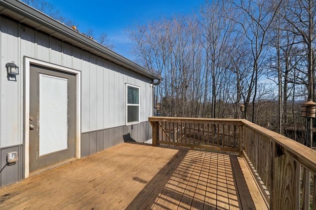 435 Penile Dr, Decherd, TN 37324