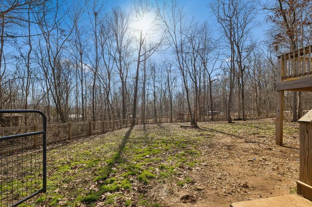 435 Penile Dr, Decherd, TN 37324