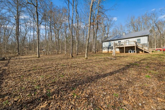 435 Penile Dr, Decherd, TN 37324