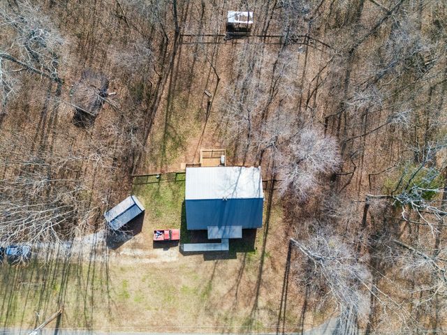 435 Penile Dr, Decherd, TN 37324