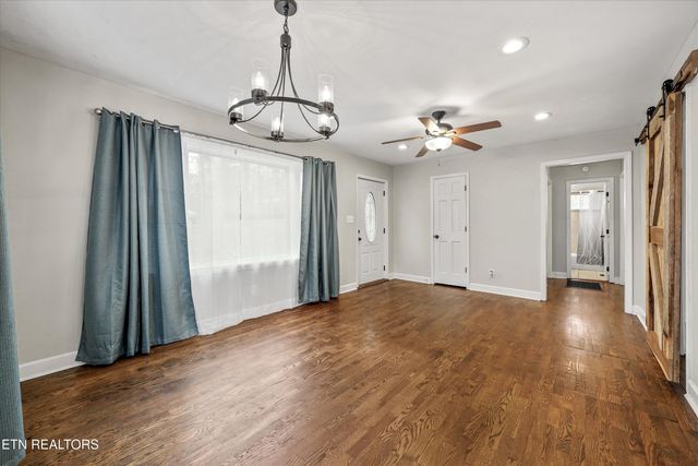 2802 Willocks Ave, Maryville, TN 37804