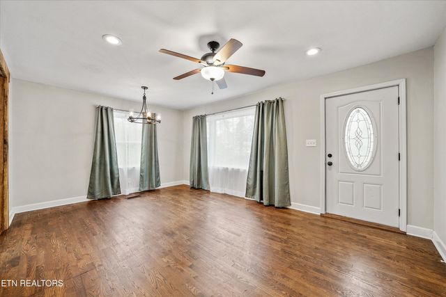 2802 Willocks Ave, Maryville, TN 37804