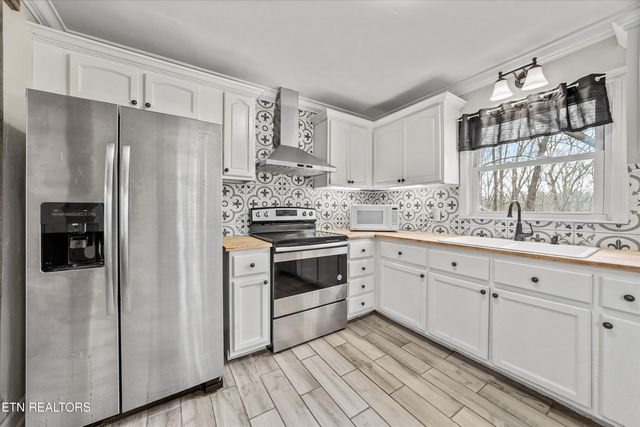 2802 Willocks Ave, Maryville, TN 37804