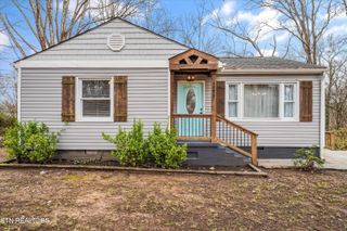 2802 Willocks Ave, Maryville, TN 37804