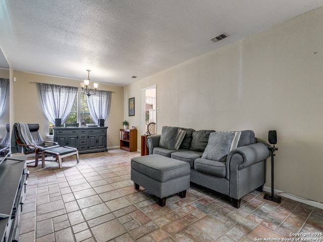 6018 Royal Creek, San Antonio, TX 78239