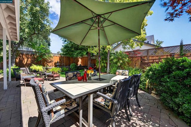 129 Deodar Dr, Pacheco, CA 94553