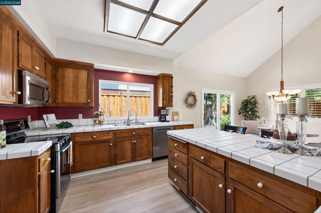 129 Deodar Dr, Pacheco, CA 94553