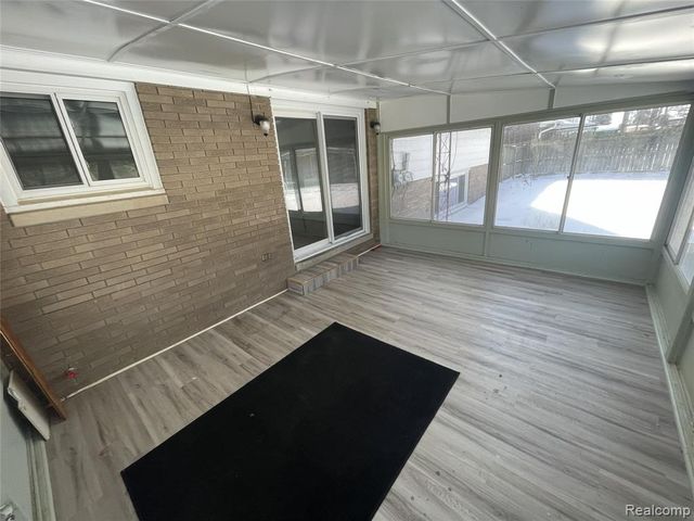 980 Indiana Avenue, Marysville, MI 48040