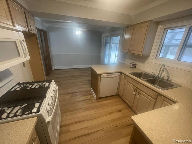 980 Indiana Avenue, Marysville, MI 48040