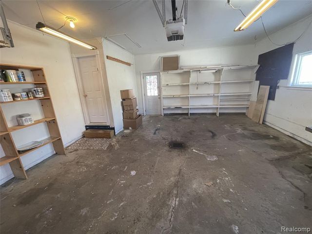 980 Indiana Avenue, Marysville, MI 48040