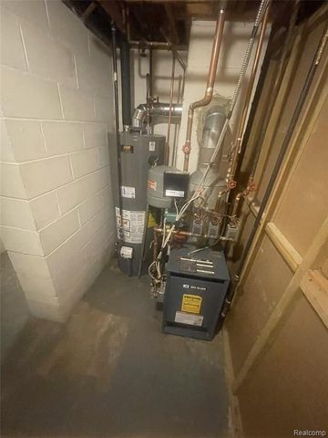 980 Indiana Avenue, Marysville, MI 48040