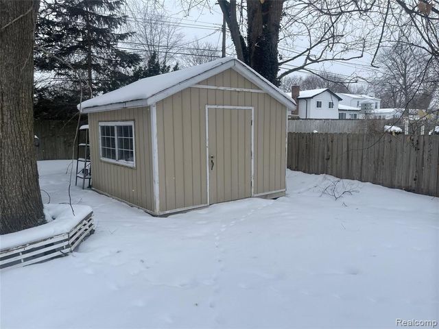 980 Indiana Avenue, Marysville, MI 48040