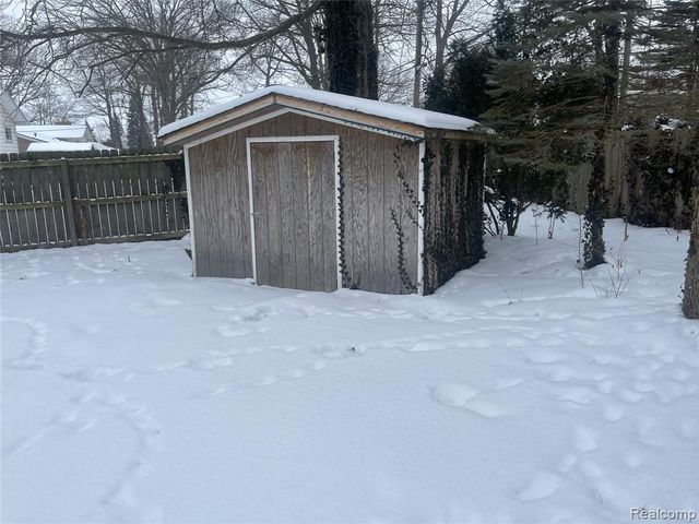 980 Indiana Avenue, Marysville, MI 48040