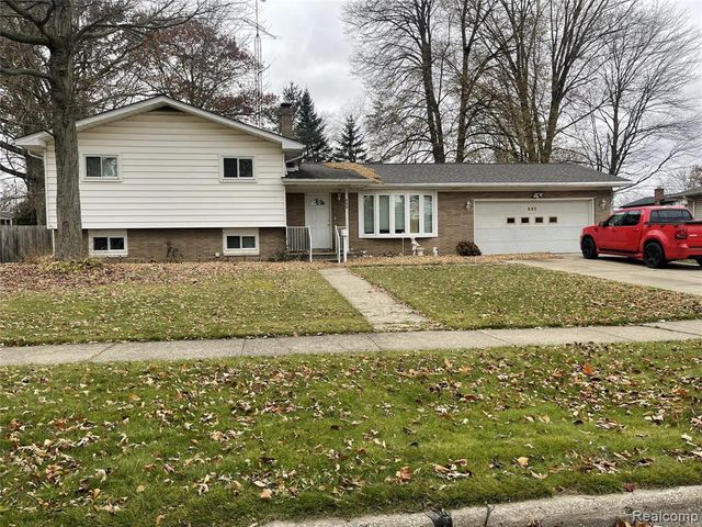 980 Indiana Avenue, Marysville, MI 48040