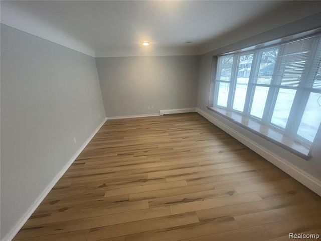 980 Indiana Avenue, Marysville, MI 48040