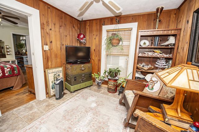 1352 E Elm Street, Springfield, MO 65802