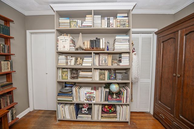 1352 E Elm Street, Springfield, MO 65802