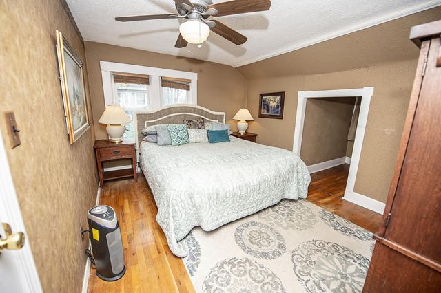 1352 E Elm Street, Springfield, MO 65802