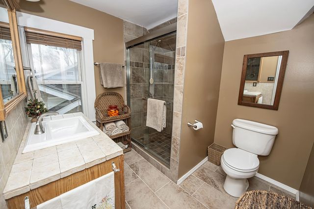 1352 E Elm Street, Springfield, MO 65802