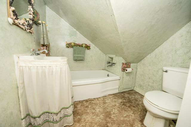 1352 E Elm Street, Springfield, MO 65802