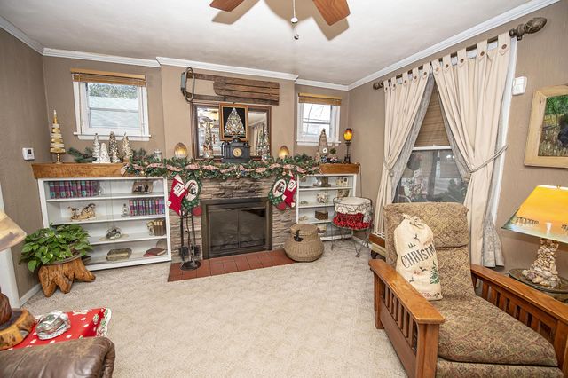 1352 E Elm Street, Springfield, MO 65802