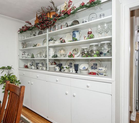 1352 E Elm Street, Springfield, MO 65802