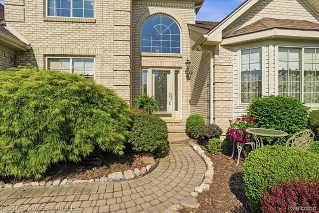 26654 Rose Drive, Flat Rock, MI 48134