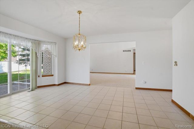 26654 Rose Drive, Flat Rock, MI 48134