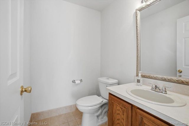 26654 Rose Drive, Flat Rock, MI 48134