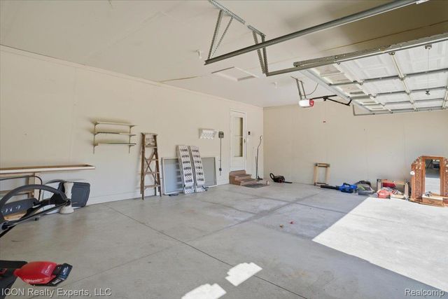 26654 Rose Drive, Flat Rock, MI 48134