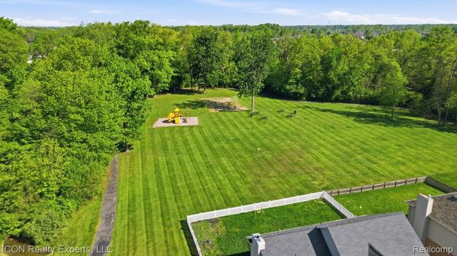 26654 Rose Drive, Flat Rock, MI 48134
