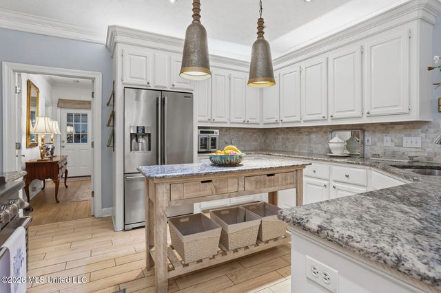 402 Eastpointe Cove, Madison, MS 39110