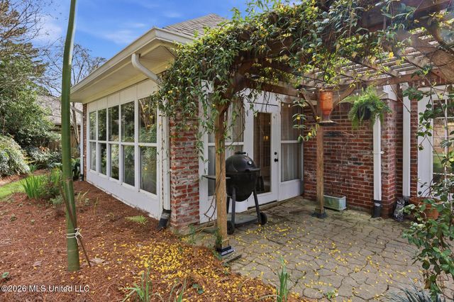 402 Eastpointe Cove, Madison, MS 39110