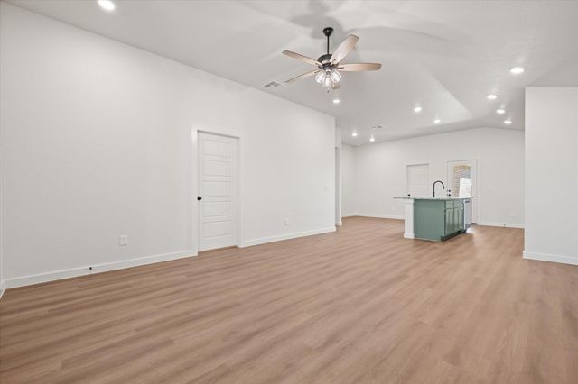 7111 14th Street, Lubbock, TX 79416