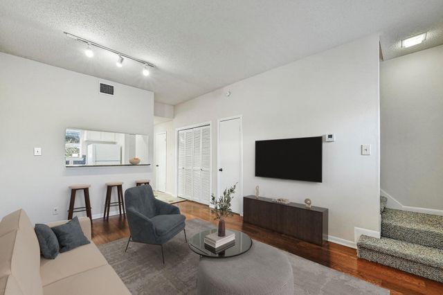 505 Bellevue PL 7, Austin, TX 78705