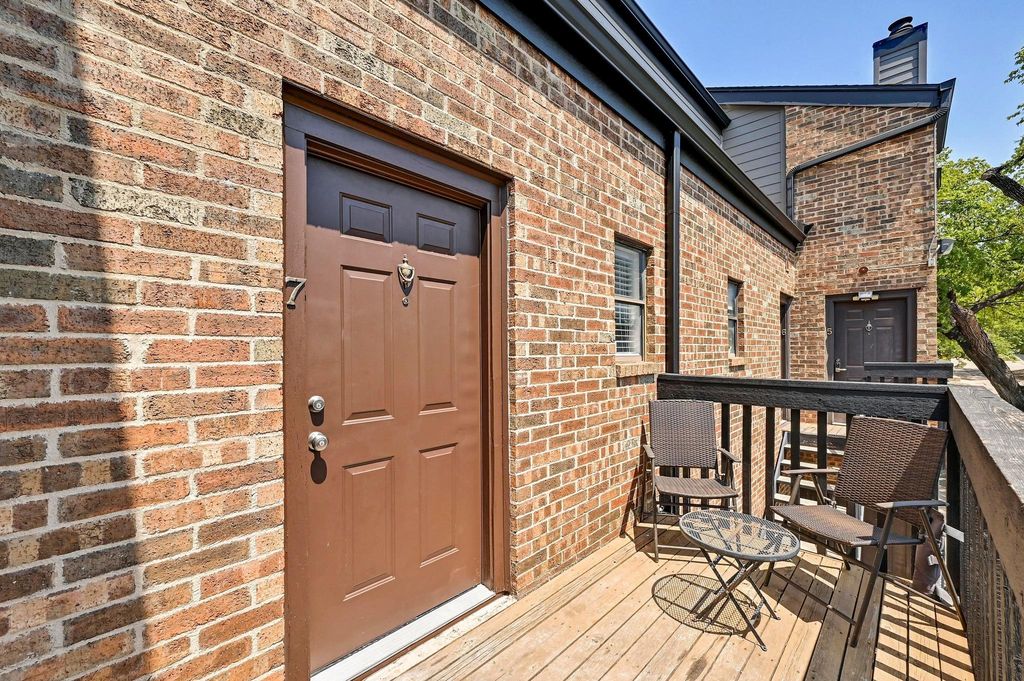 505 Bellevue PL 7, Austin, TX 78705