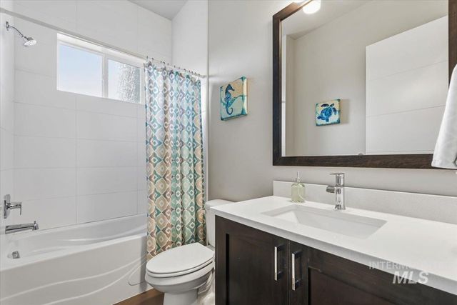 457 E Palermo Dr, Meridian, ID 83642