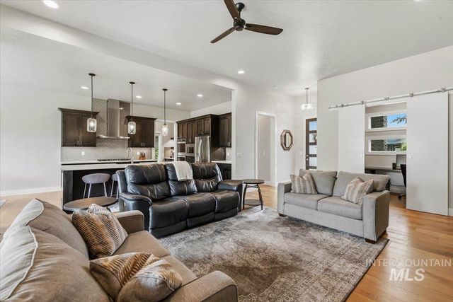 457 E Palermo Dr, Meridian, ID 83642