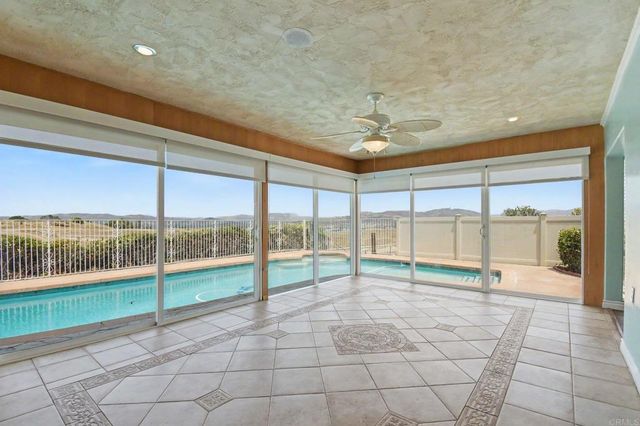 1744 Shady Crest Place, El Cajon, CA 92020
