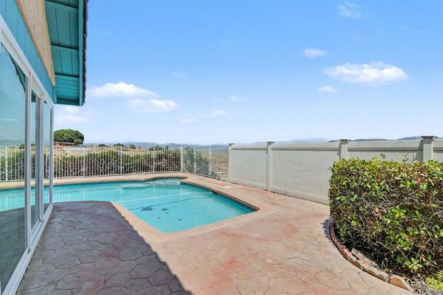 1744 Shady Crest Place, El Cajon, CA 92020