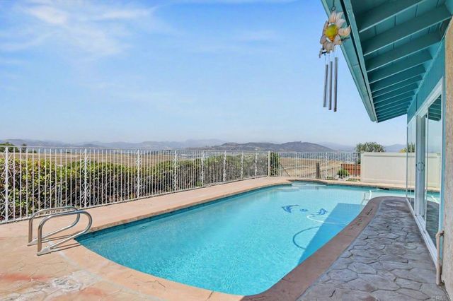 1744 Shady Crest Place, El Cajon, CA 92020