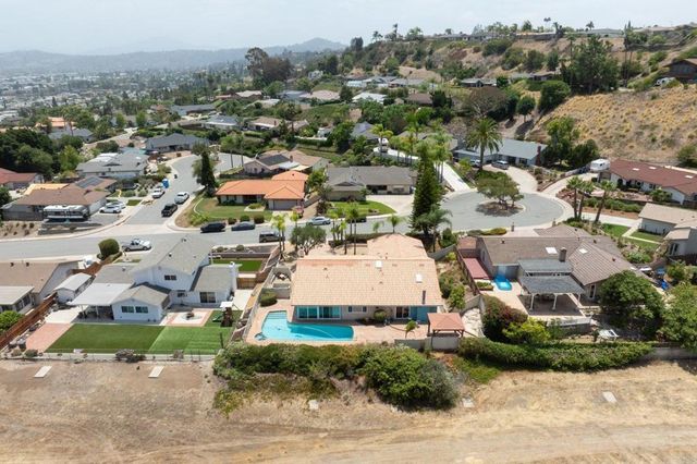 1744 Shady Crest Place, El Cajon, CA 92020