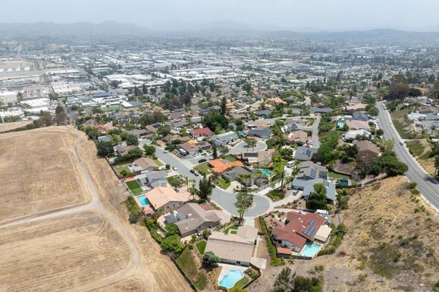 1744 Shady Crest Place, El Cajon, CA 92020