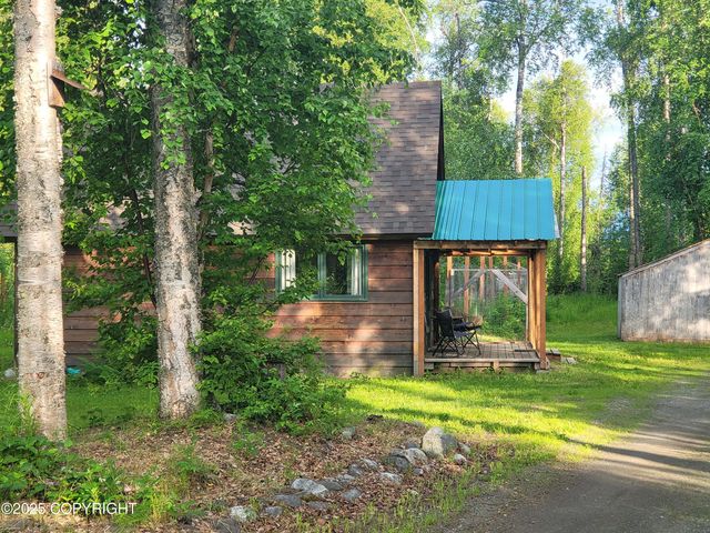 6337 S Hemlock Drive, Wasilla, AK 99623