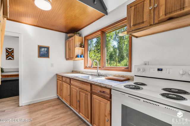6337 S Hemlock Drive, Wasilla, AK 99623